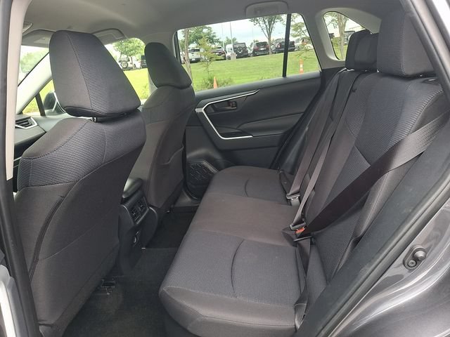 Used 2025 Toyota RAV4 LE AWD/4WD image 10