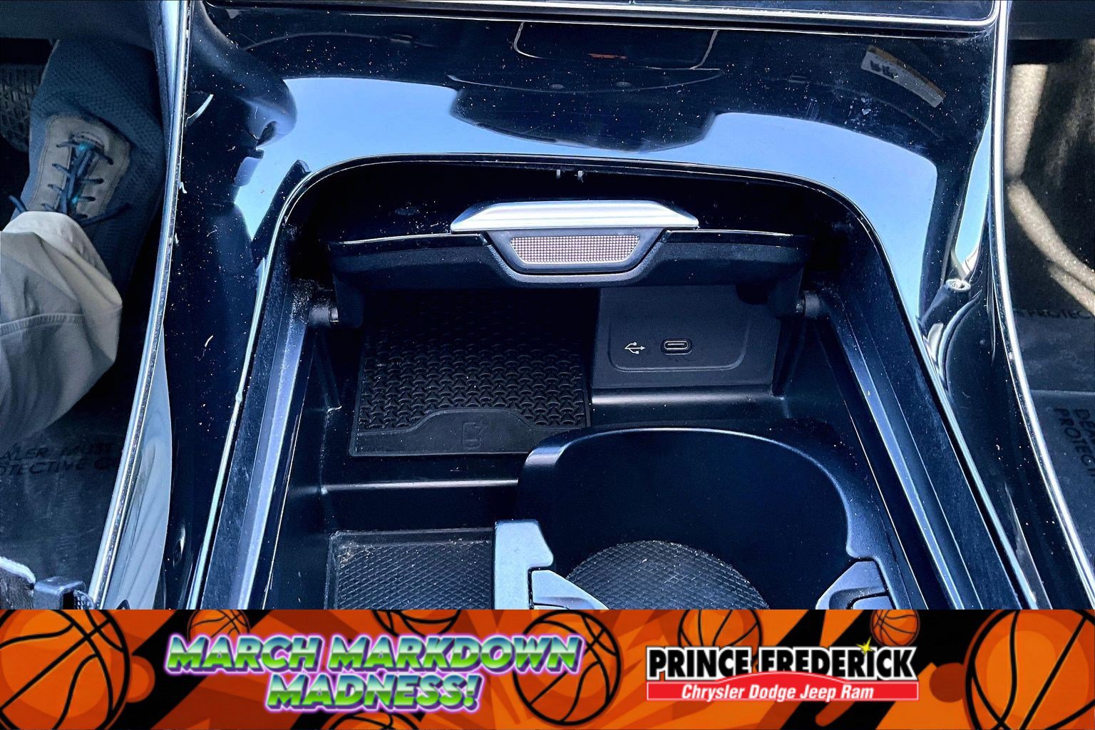 Used 2022 Mercedes-Benz C 300 4MATIC Sedan image 27