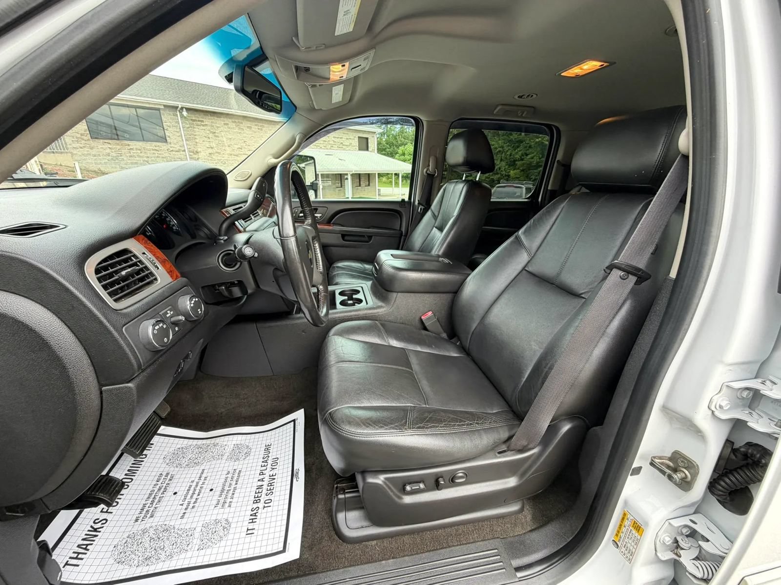 Used 2012 Chevrolet Suburban LT w/ Luxury Package AWD/4WD image 29