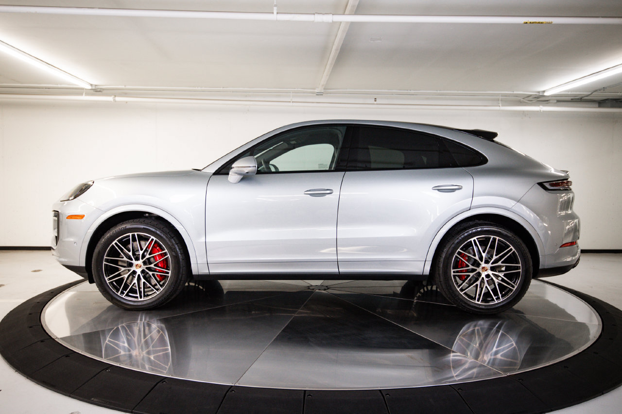 New 2026 Porsche Cayenne S AWD/4WD image 2