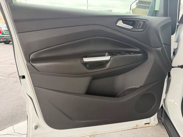 Used 2016 Ford Escape SE w/ Equipment Group 201A FWD image 9