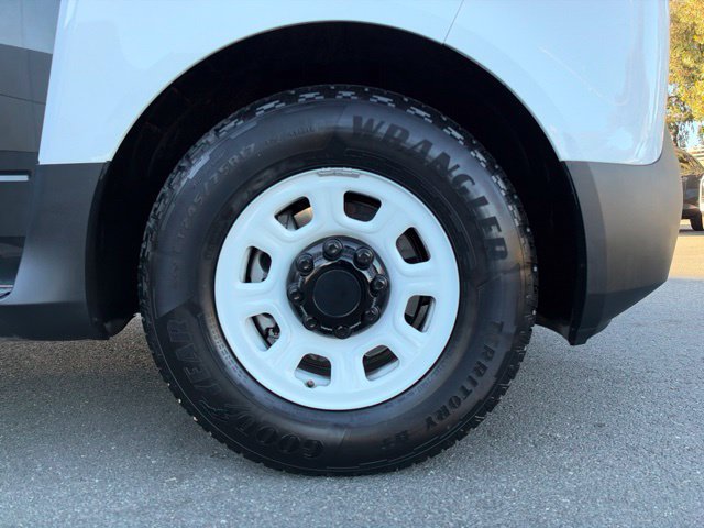 Used 2024 Chevrolet Brightdrop 600 w/ Commercial Equipment Package AWD/4WD image 4
