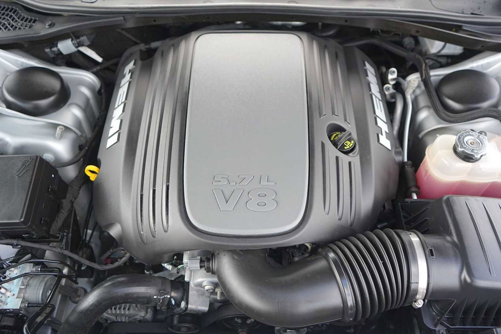 Used 2022 Dodge Challenger R/T w/ Blacktop Package image 9