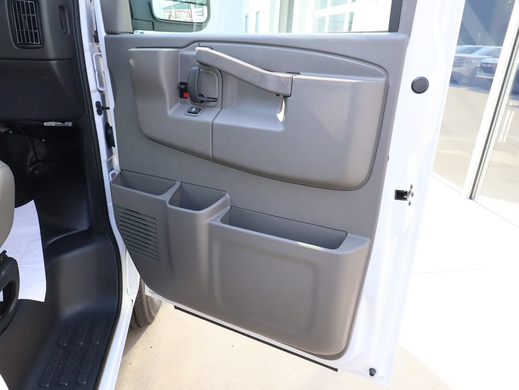 New 2026 Chevrolet Express 2500 w/ Enhanced Convenience Package RWD image 25