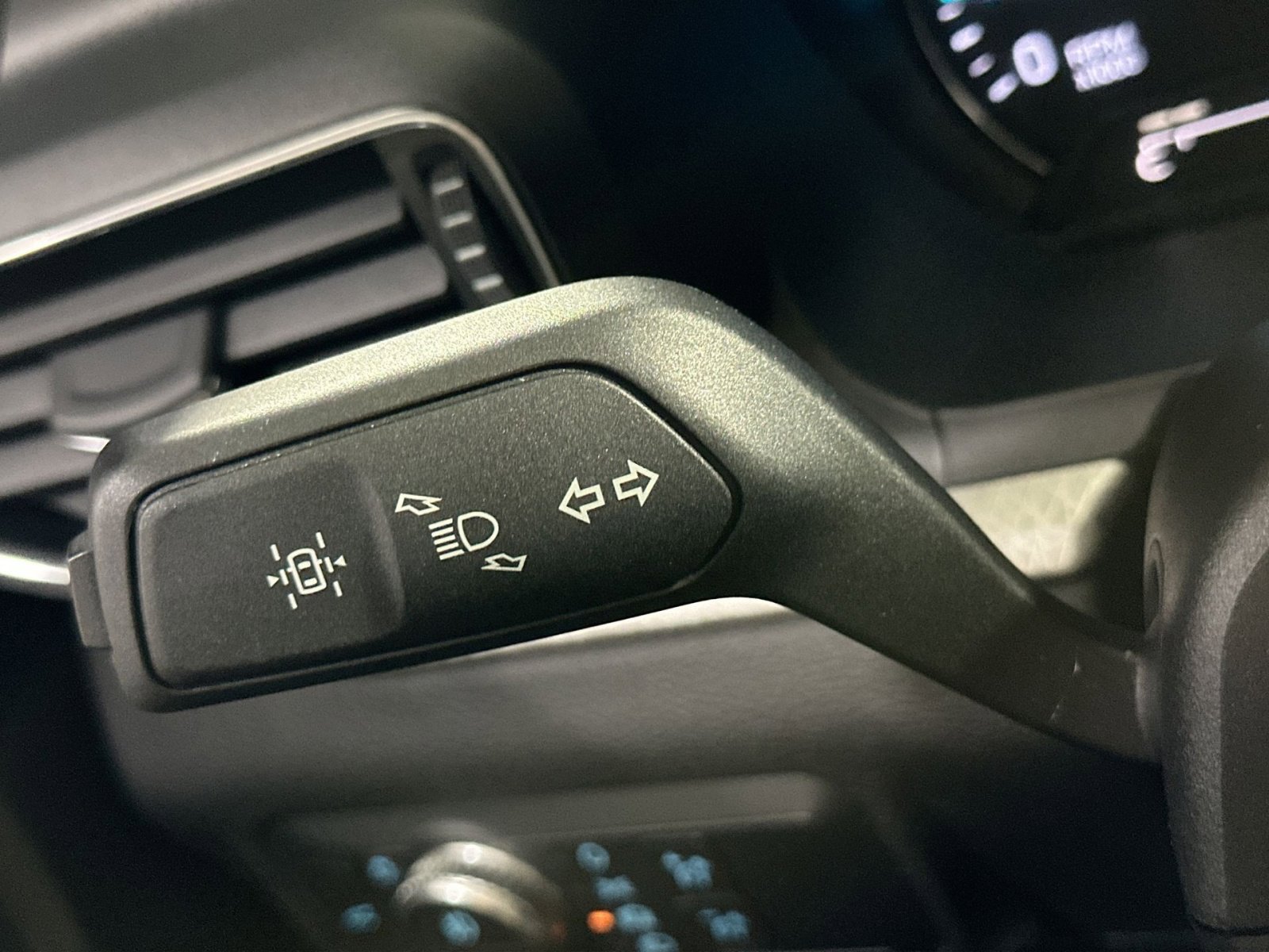 Used 2022 Ford Explorer Timberline image 28