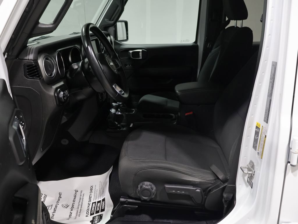 Used 2021 Jeep Gladiator Overland AWD/4WD image 11