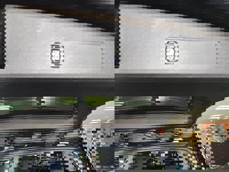 Used 2011 Cadillac Escalade ESV Luxury image 27