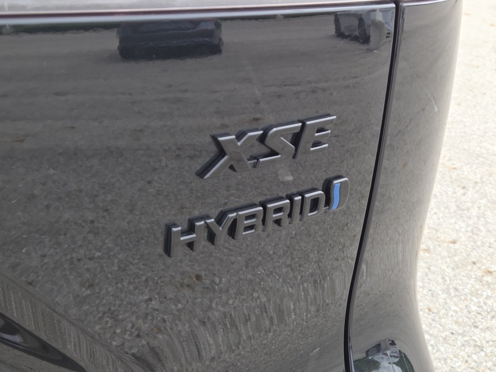 Used 2024 Toyota Corolla Cross AWD Hybrid w/ Convenience Package image 11