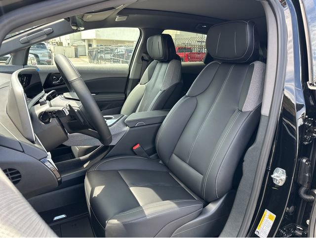 Used 2025 Cadillac Optiq Luxury 1 image 6