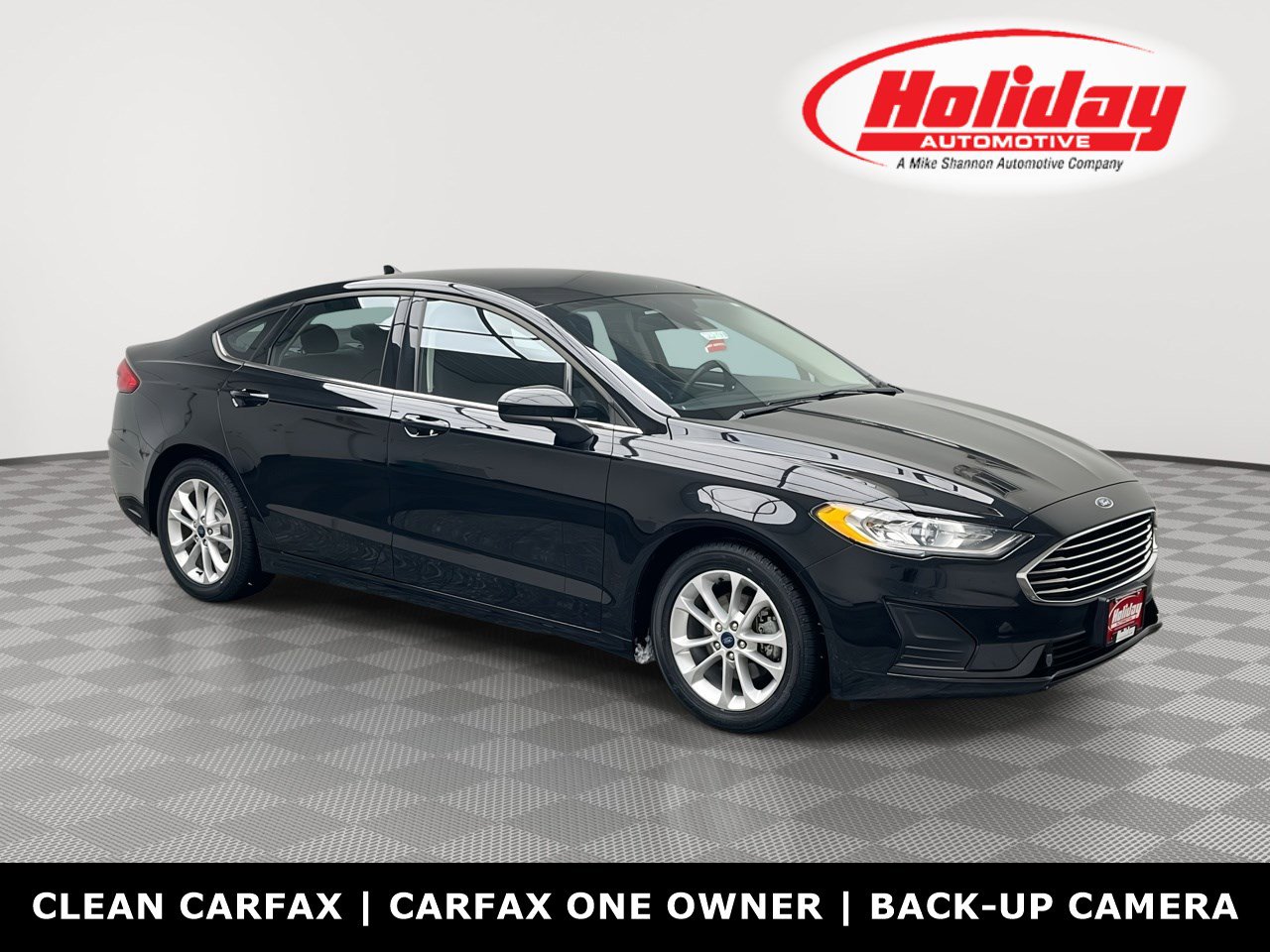 Used 2019 Ford Fusion SE image 1