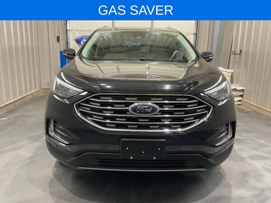 Used 2022 Ford Edge Titanium AWD/4WD image 2