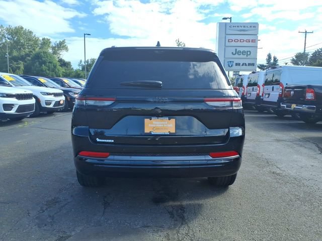 Certified 2023 Jeep Grand Cherokee Limited AWD/4WD image 6
