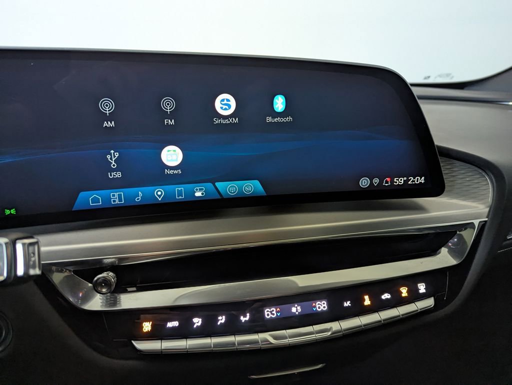 Used 2024 Cadillac Lyriq Sport image 17