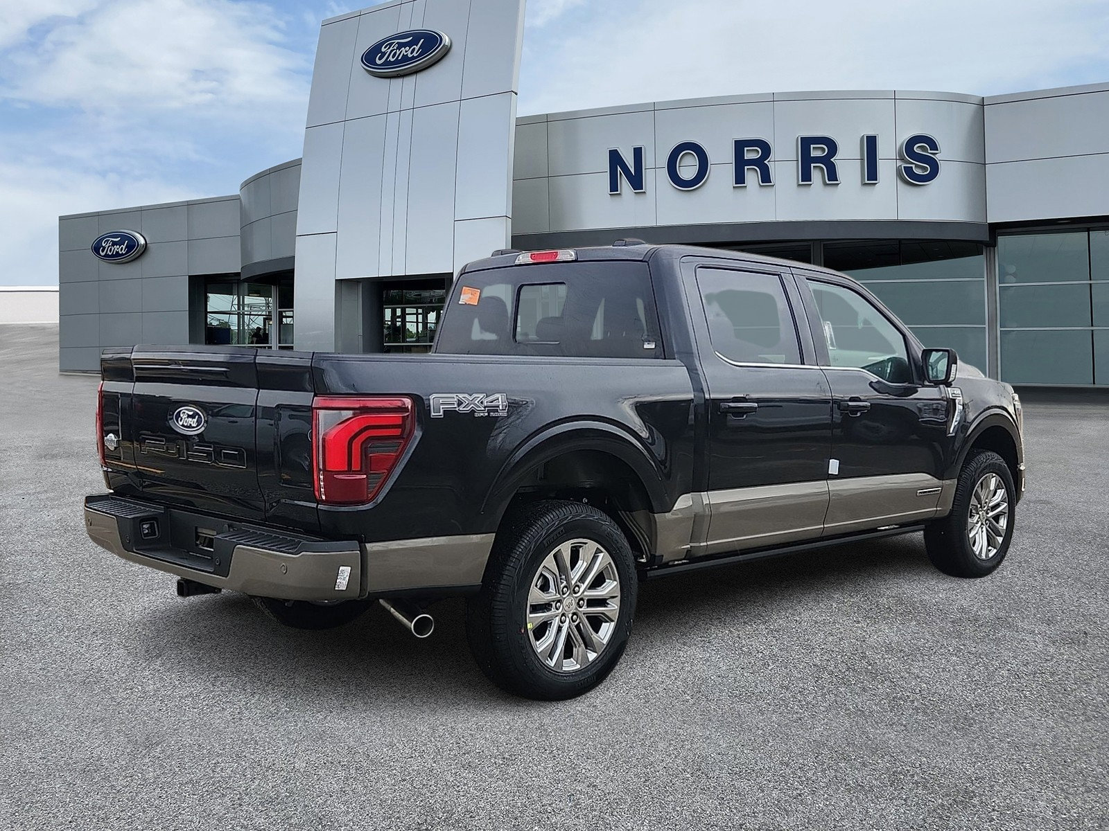 New 2025 Ford F150 King Ranch w/ FX4 Off-Road Package image 4