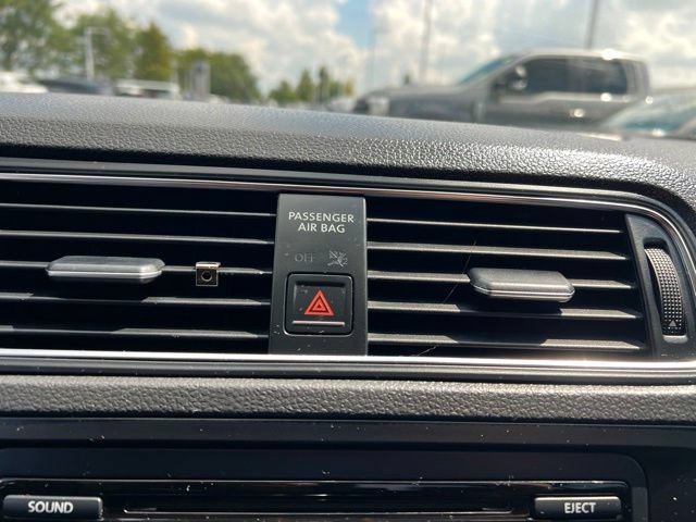 Used 2015 Volkswagen Jetta SE FWD image 17