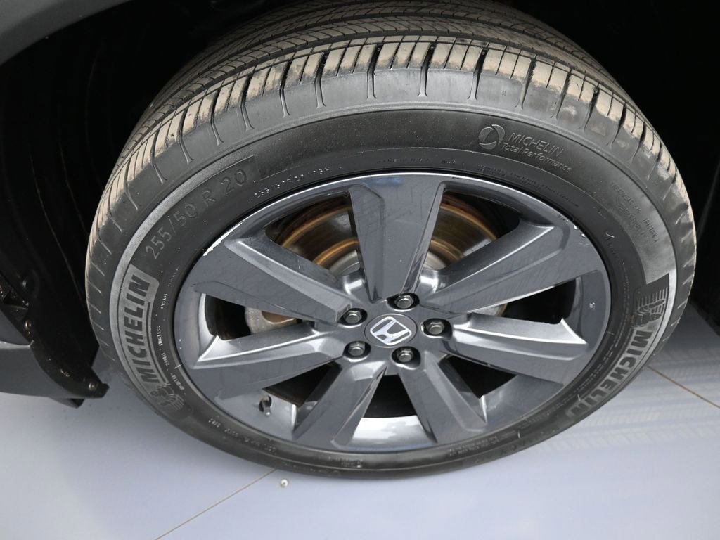 Certified 2023 Honda Pilot Sport image 14