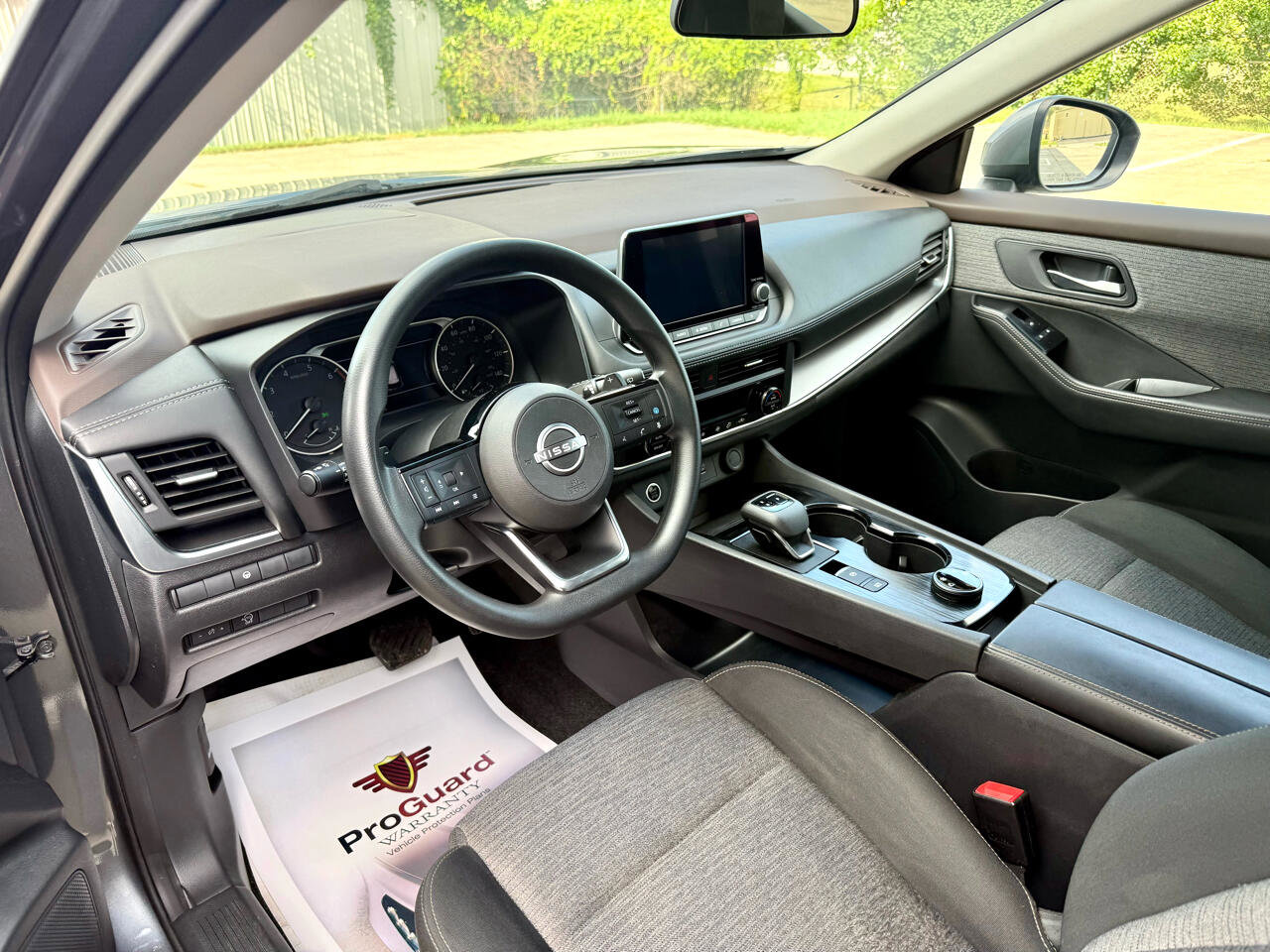 Used 2023 Nissan Rogue SV image 8
