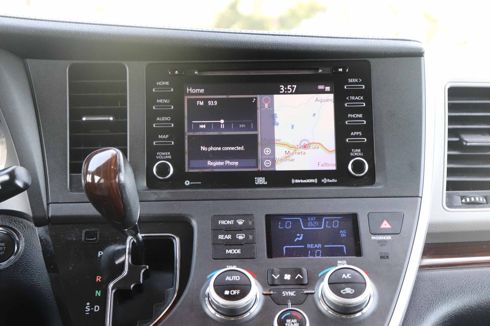 Certified 2020 Toyota Sienna Limited FWD image 17