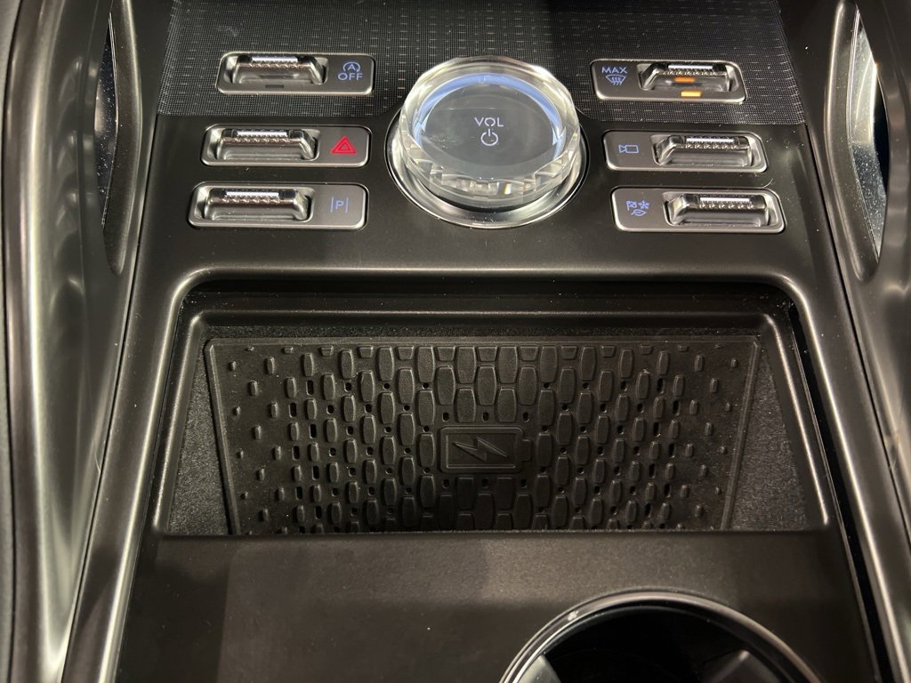 Certified 2025 Lincoln Nautilus Premier w/ Equipment Group 102A image 15