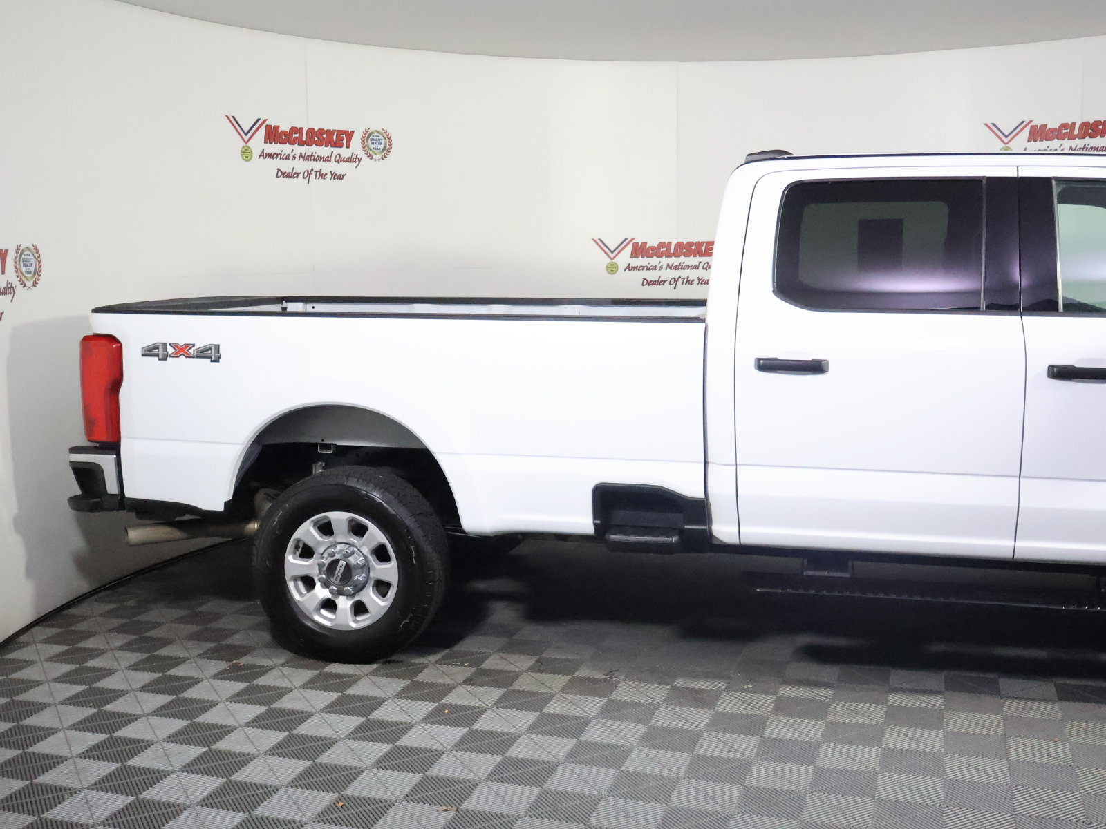 Used 2024 Ford F250 XLT AWD/4WD image 4