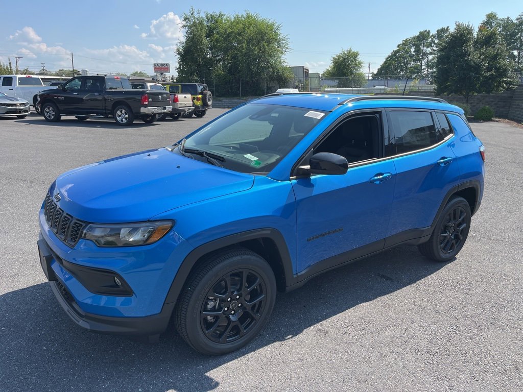 New 2025 Jeep Compass Latitude w/ Altitude Special Edition image 3