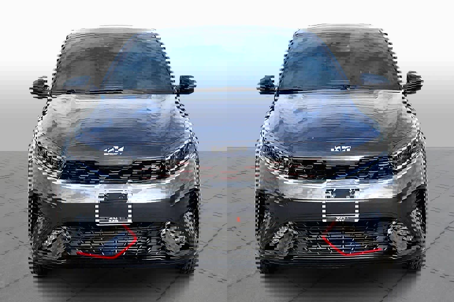 Used 2023 Kia Forte GT image 4