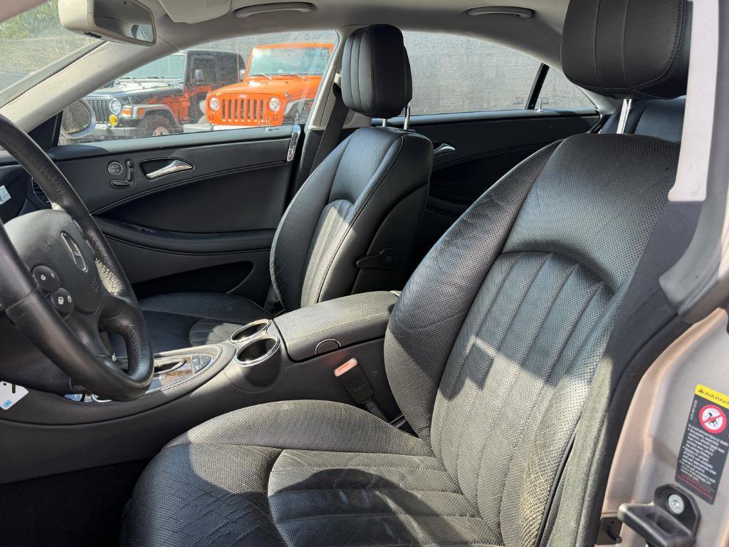 Used 2007 Mercedes-Benz CLS 550 image 10