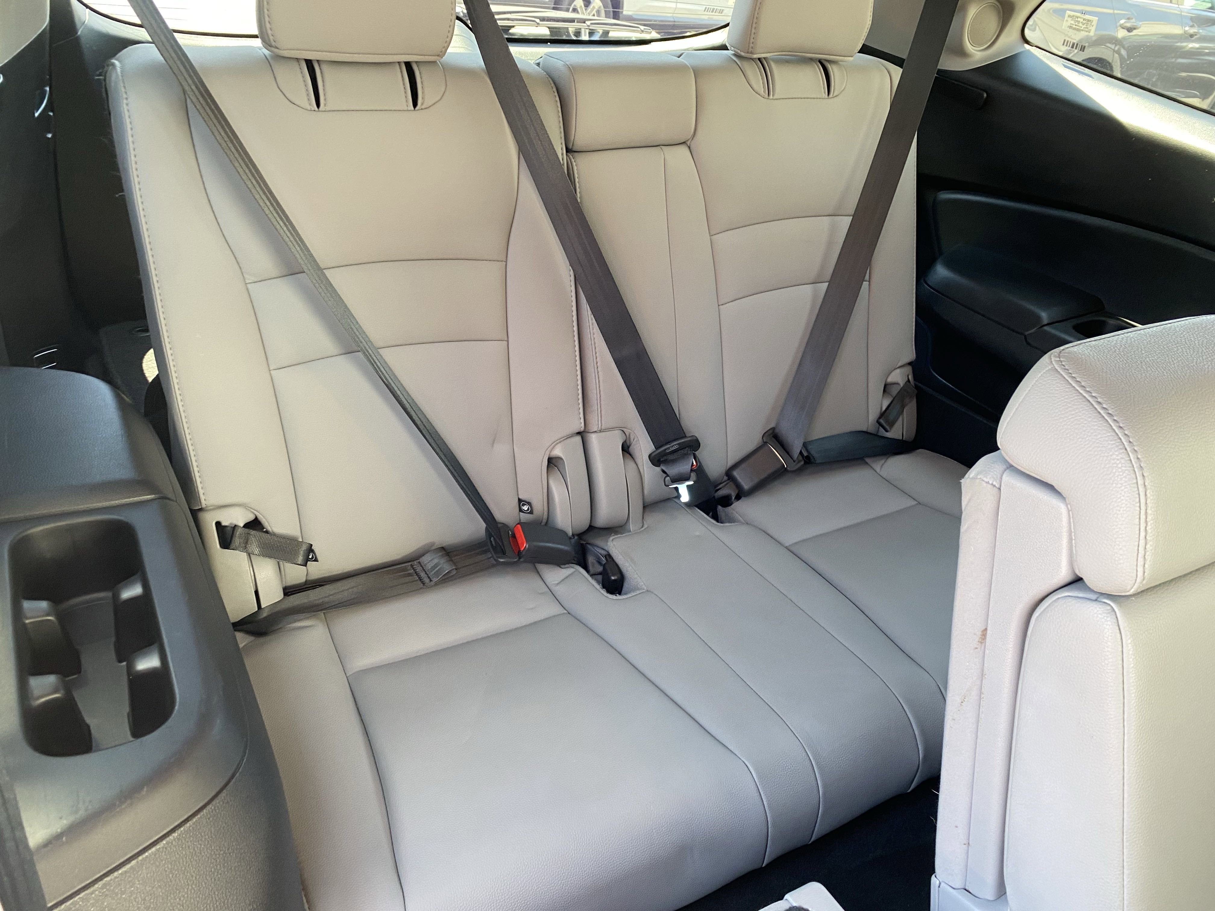 Used 2021 Honda Pilot Touring image 12