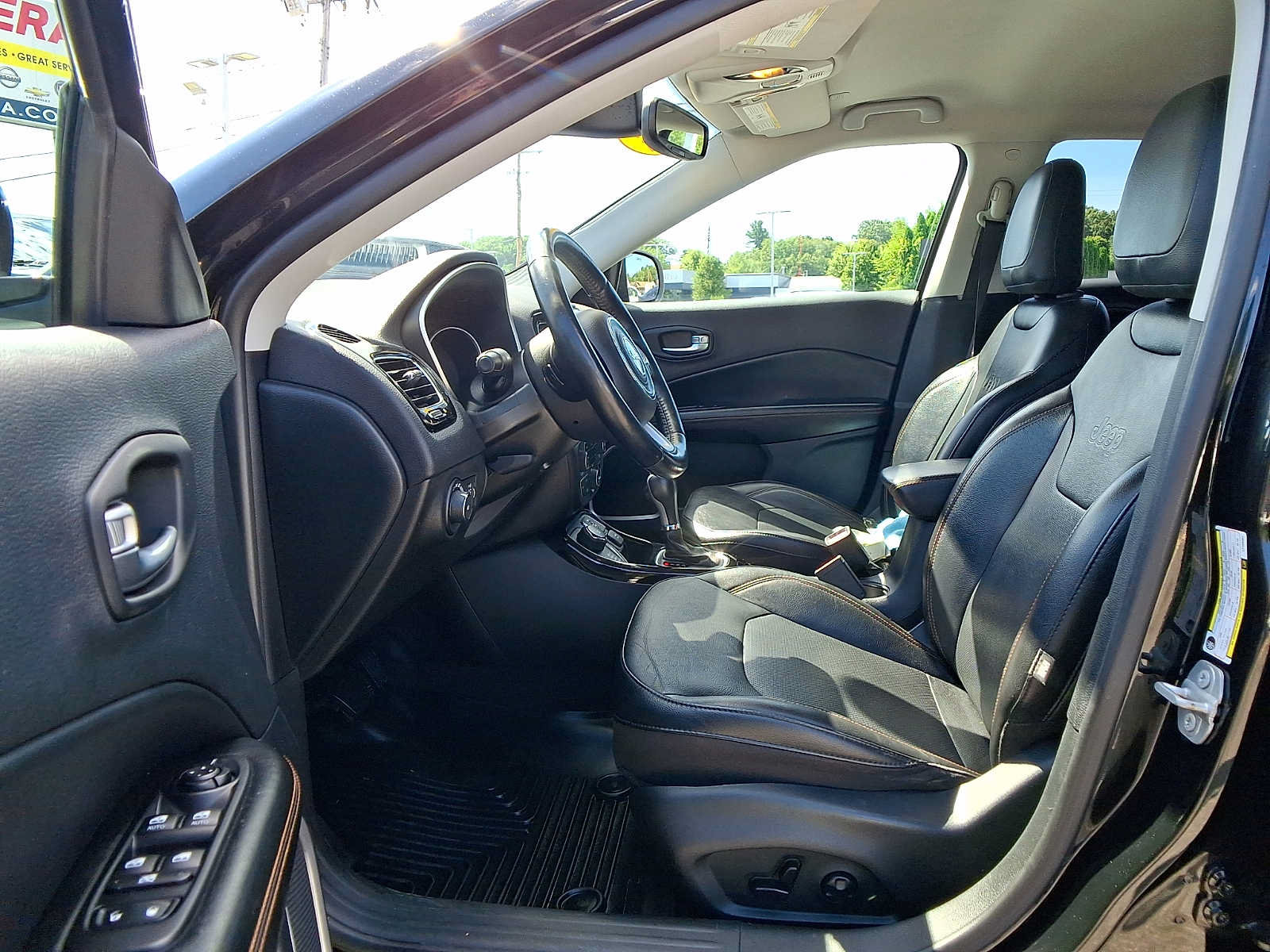 Used 2020 Jeep Compass Limited AWD/4WD image 14