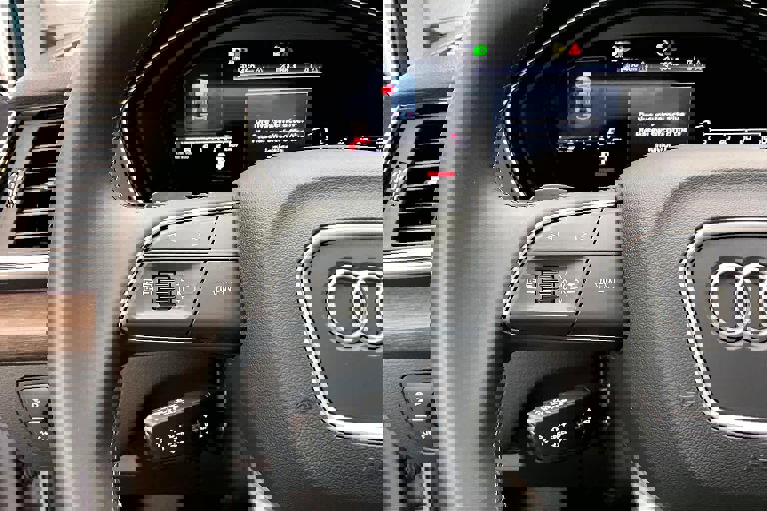 Certified 2025 Audi Q5 2.0T Premium Plus w/ Premium Plus Package image 23