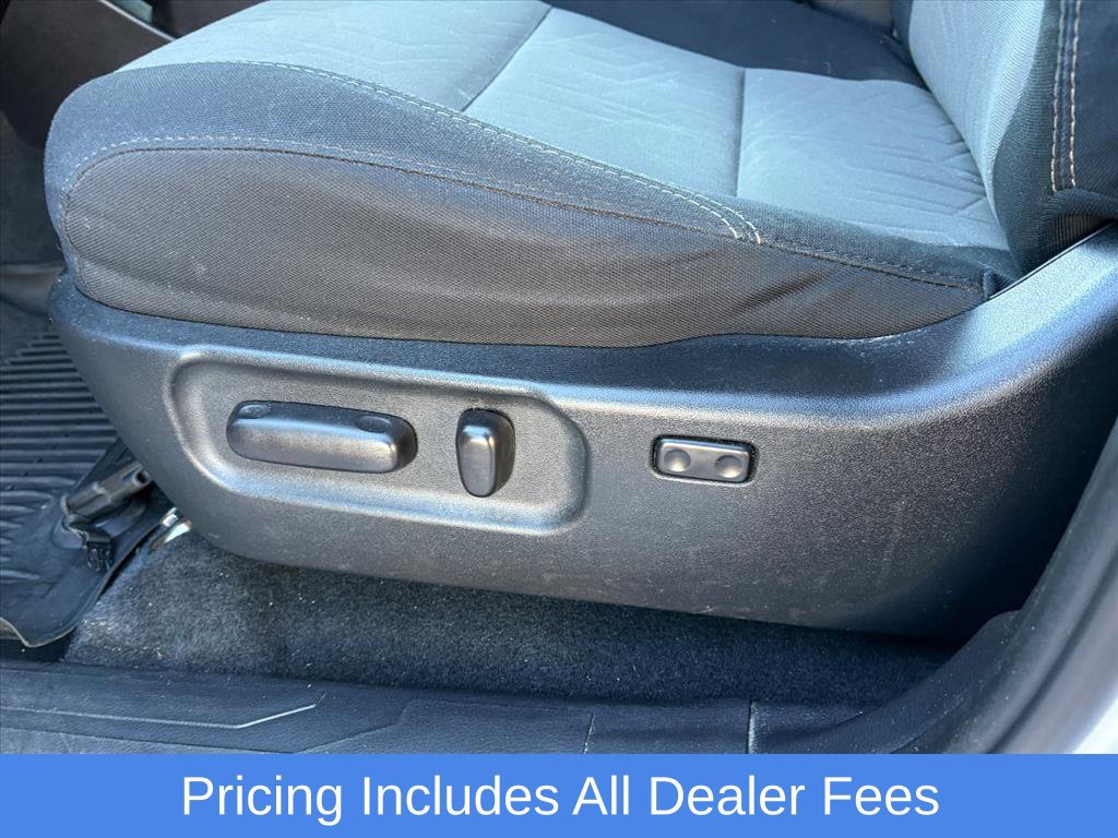 Used 2020 Toyota Tacoma TRD Sport w/ Technology Package AWD/4WD image 17