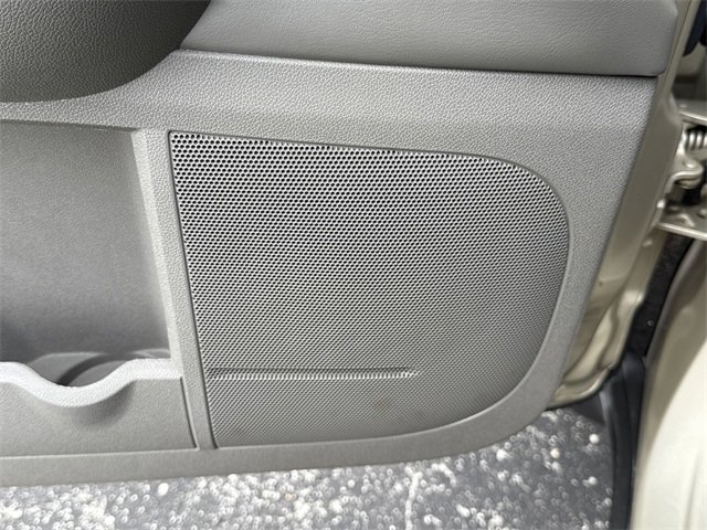 Used 2016 Chevrolet Traverse LT w/ Style and Technology Package image 22