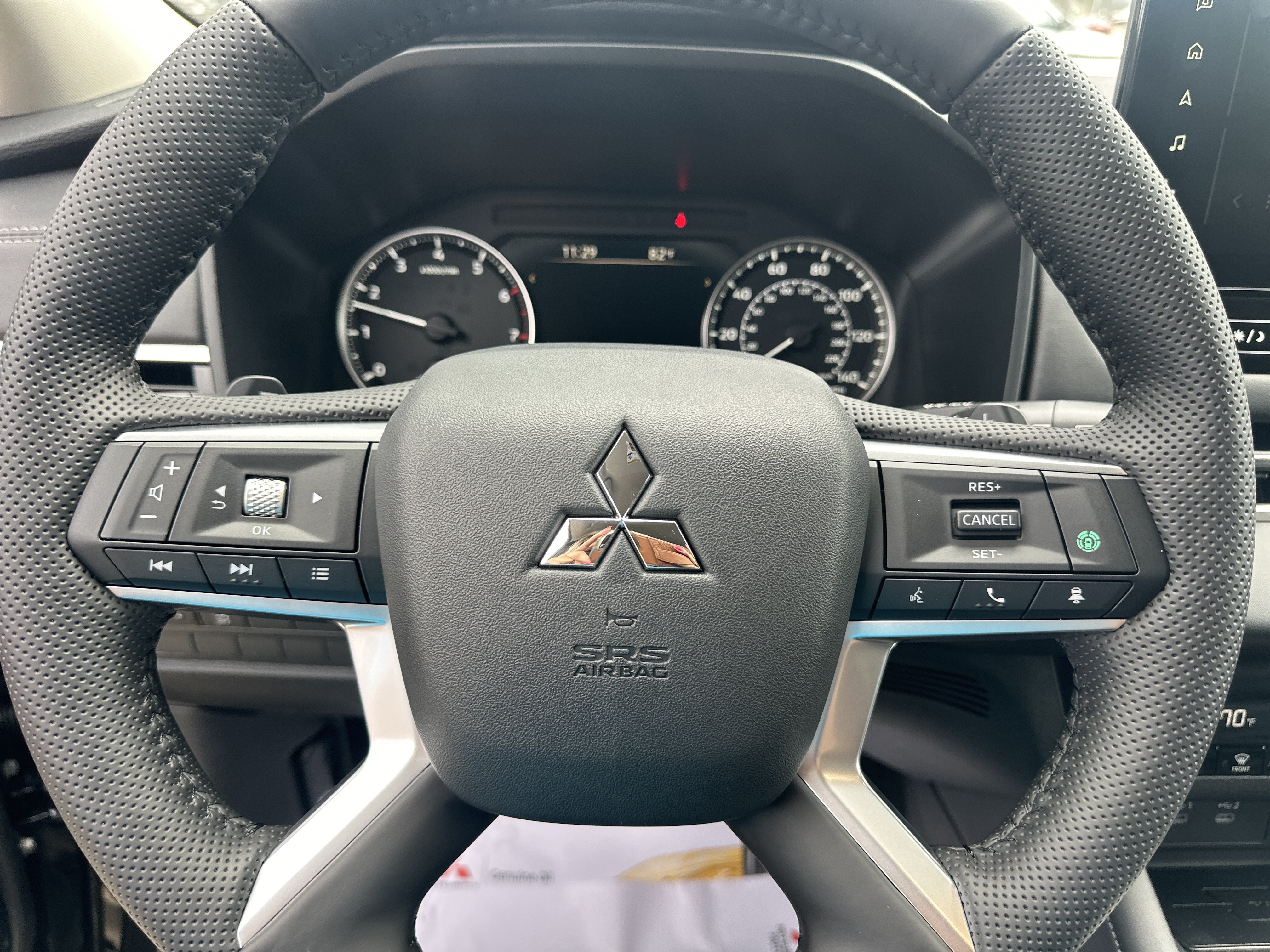 New 2026 Mitsubishi Outlander SE AWD/4WD image 11