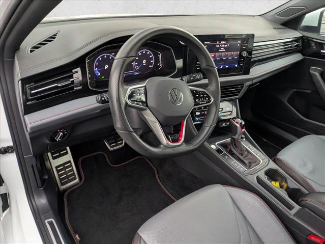 Used 2025 Volkswagen Jetta GLI Autobahn image 9