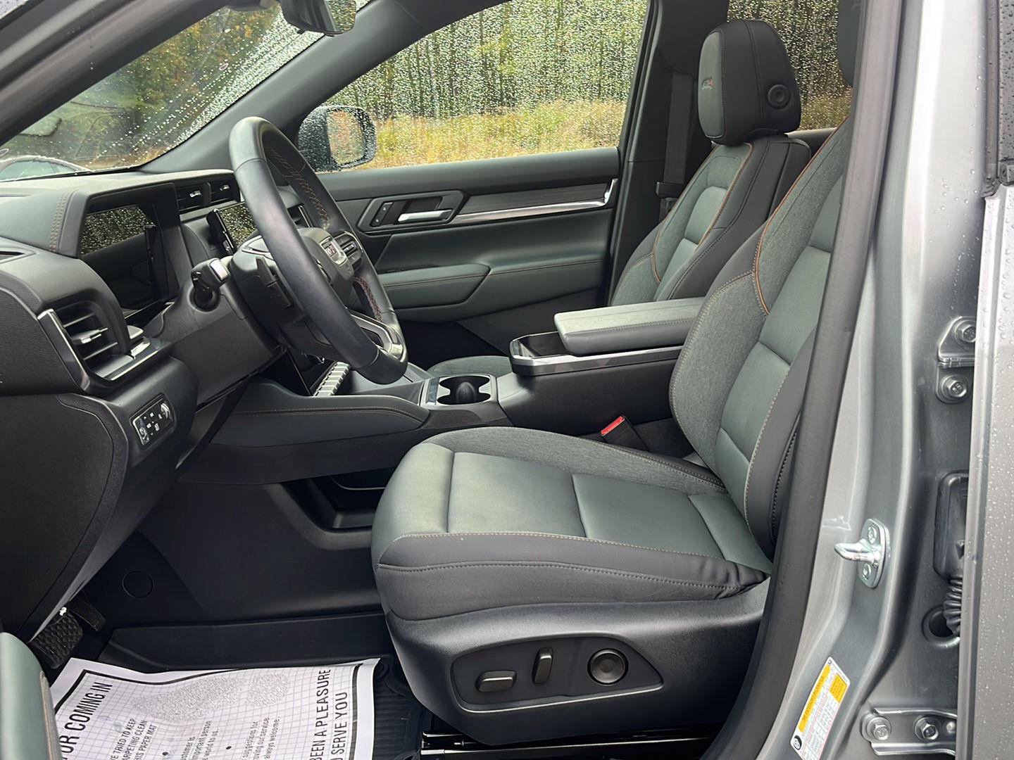 Certified 2026 GMC Terrain AT4 w/ Convenience Package III AWD/4WD image 2