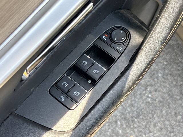 Certified 2024 MAZDA CX-90 Plug-In Hybrid w/ Preferred AWD/4WD image 23