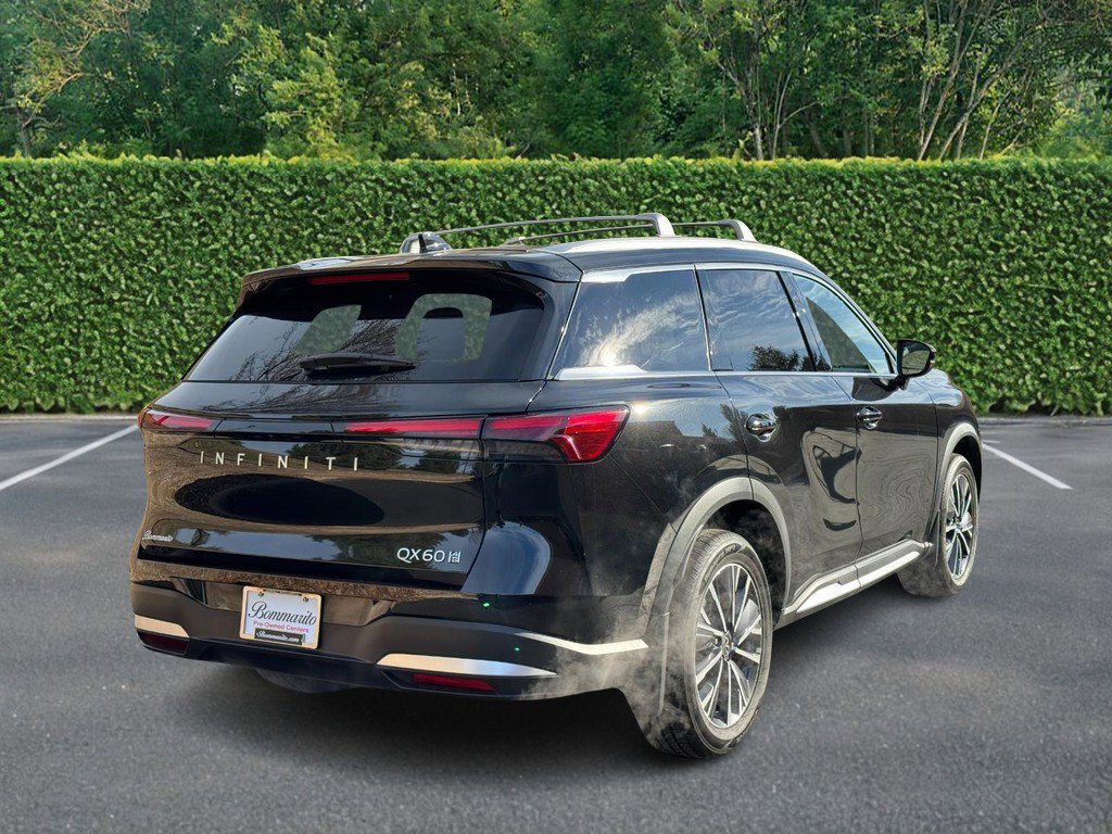 Used 2026 INFINITI QX60 Luxe w/ Family Package image 3