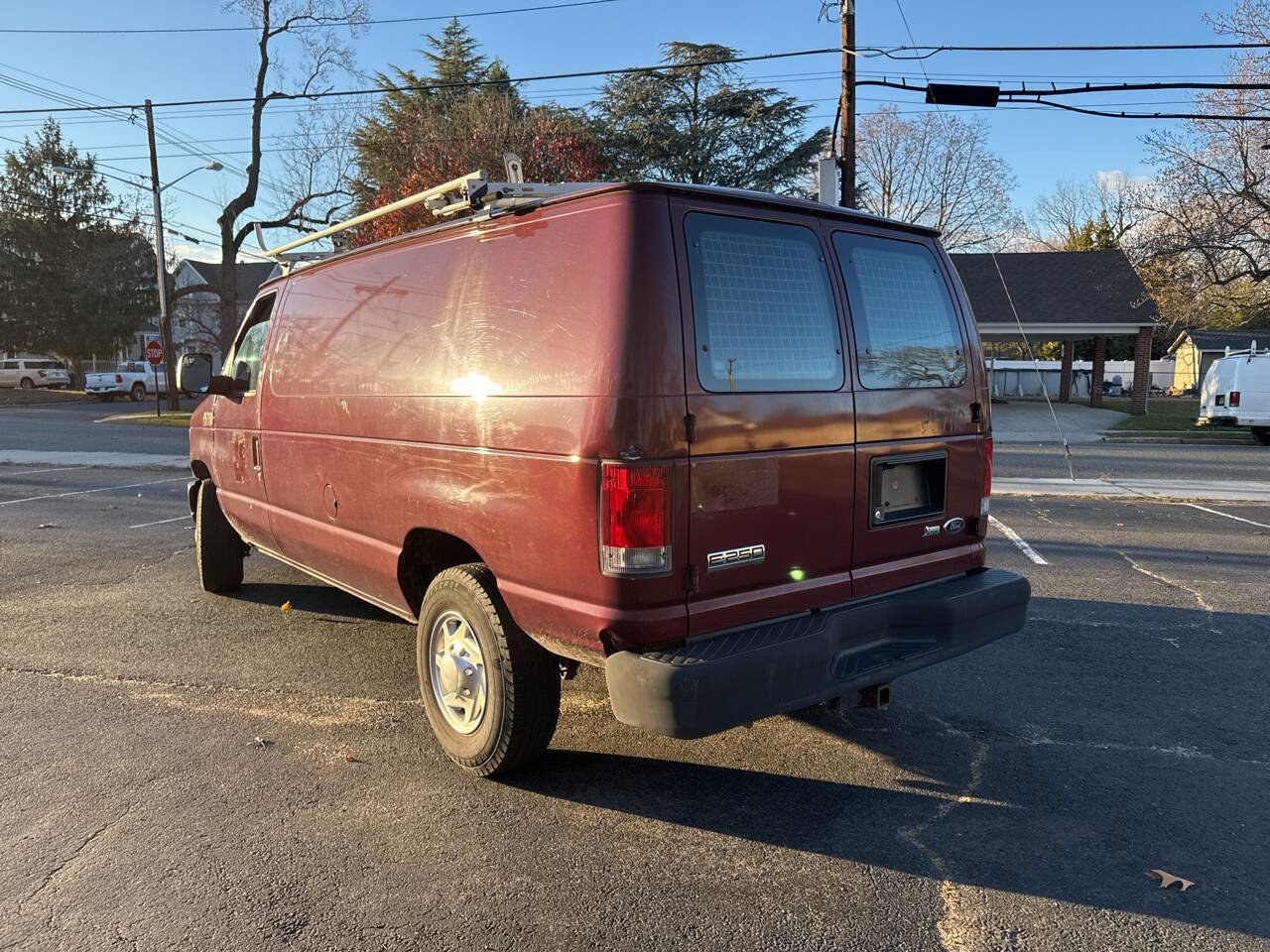Used 2010 Ford E-250 and Econoline 250 image 2