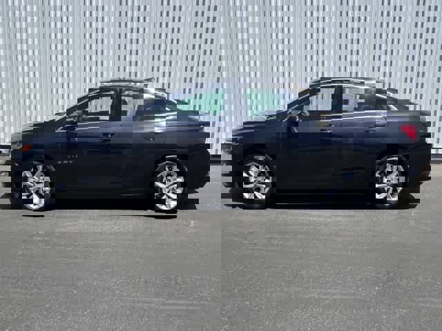 Used 2023 Chevrolet Malibu LT image 3