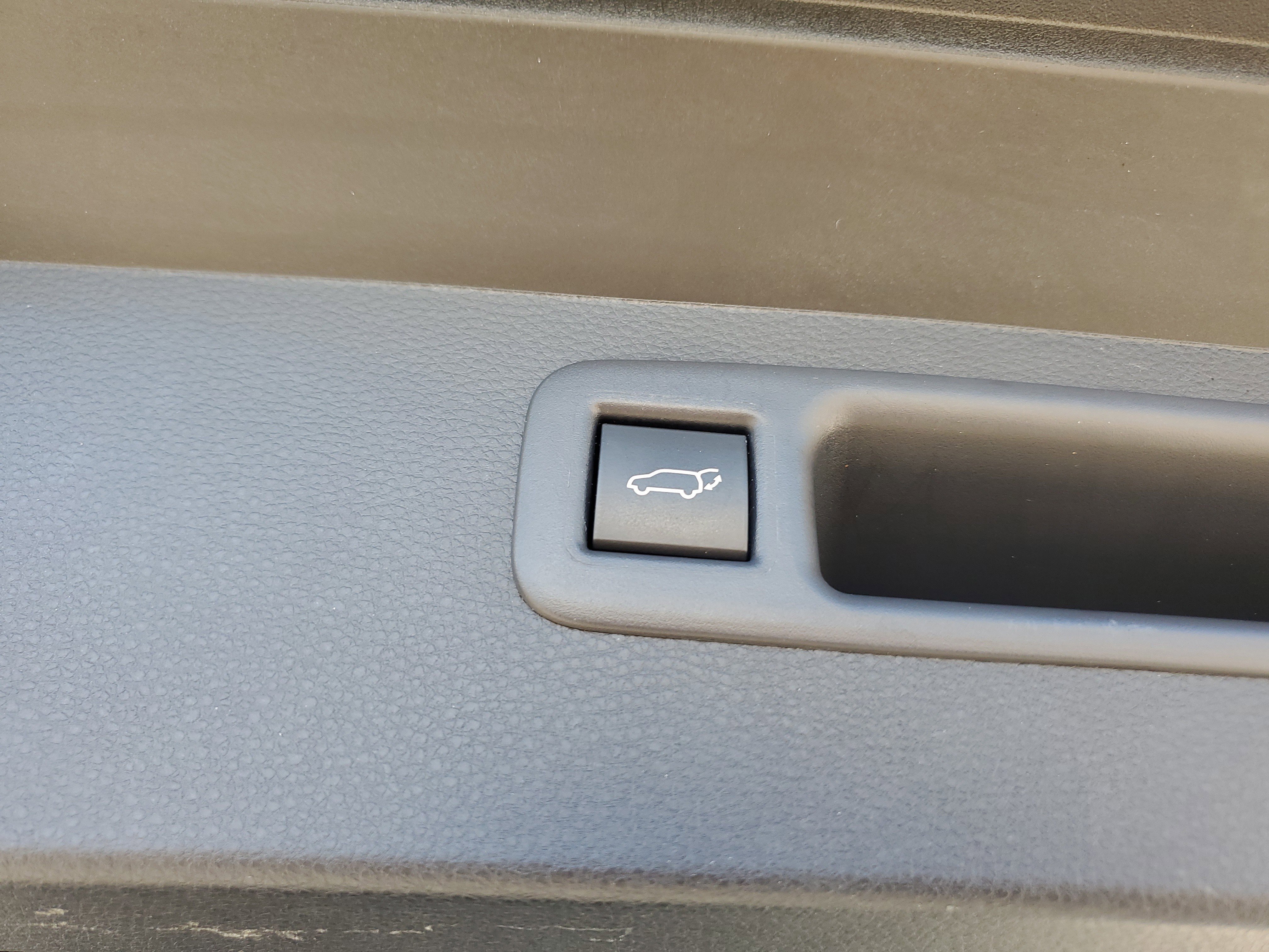 Used 2023 Toyota Highlander XSE image 17