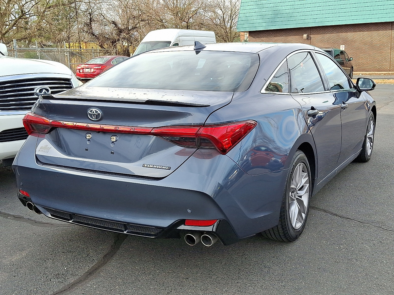 Used 2020 Toyota Avalon Touring image 6