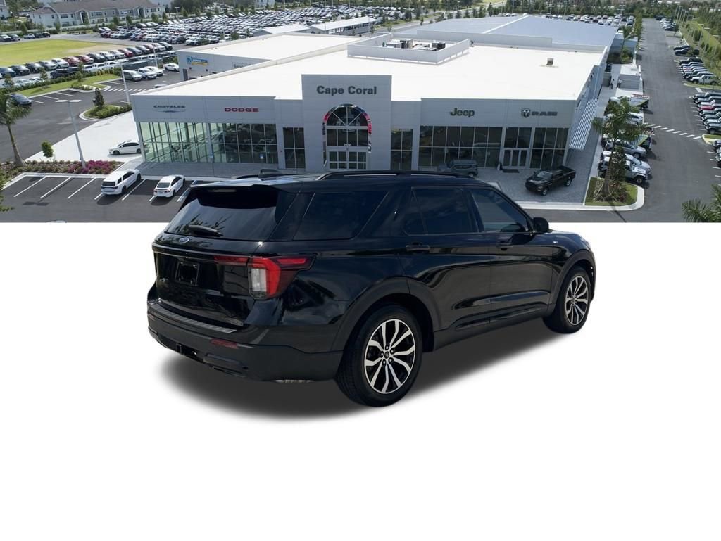 Used 2025 Ford Explorer ST-Line w/ Premium Package RWD image 18