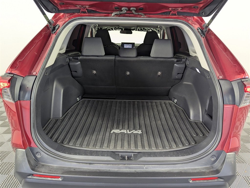 Used 2019 Toyota RAV4 XLE image 32