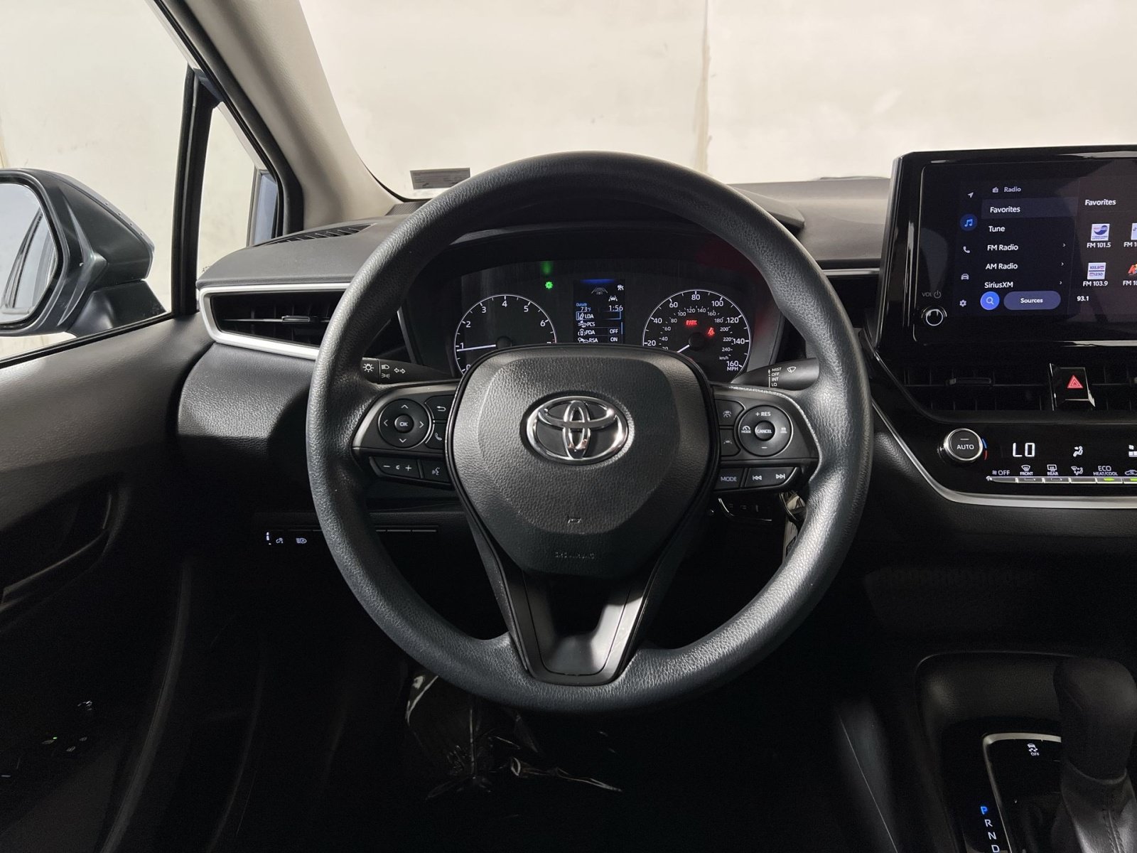 Used 2024 Toyota Corolla LE FWD image 14
