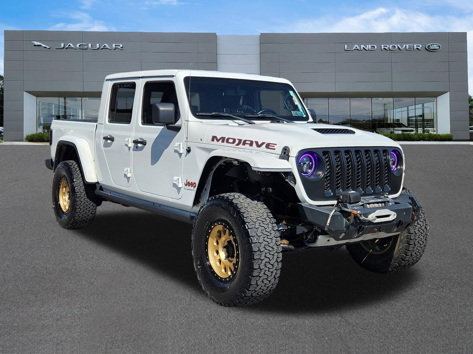 Used 2021 Jeep Gladiator Mojave AWD/4WD image 2