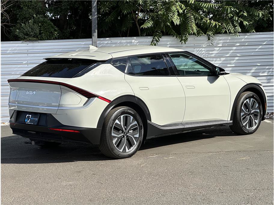 Used 2024 Kia EV6 Light AWD/4WD image 10