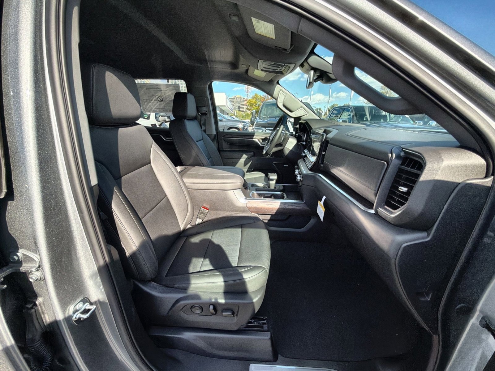 New 2026 GMC Sierra 1500 SLT w/ SLT Premium Package image 27