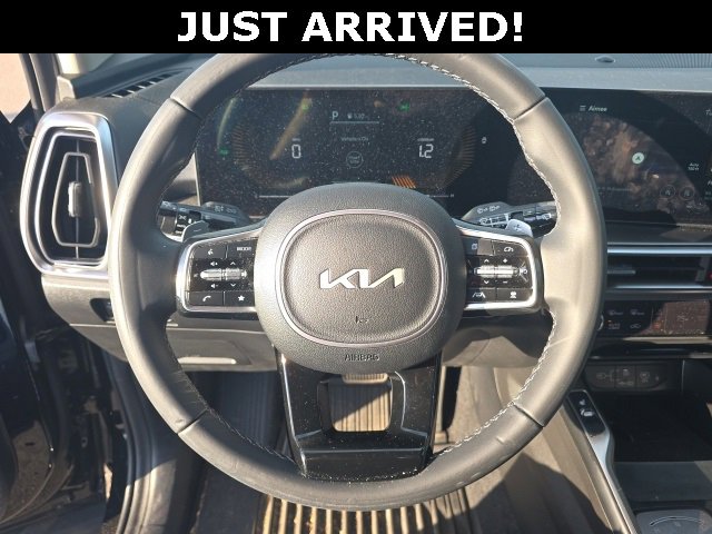 Used 2025 Kia Sorento EX image 13
