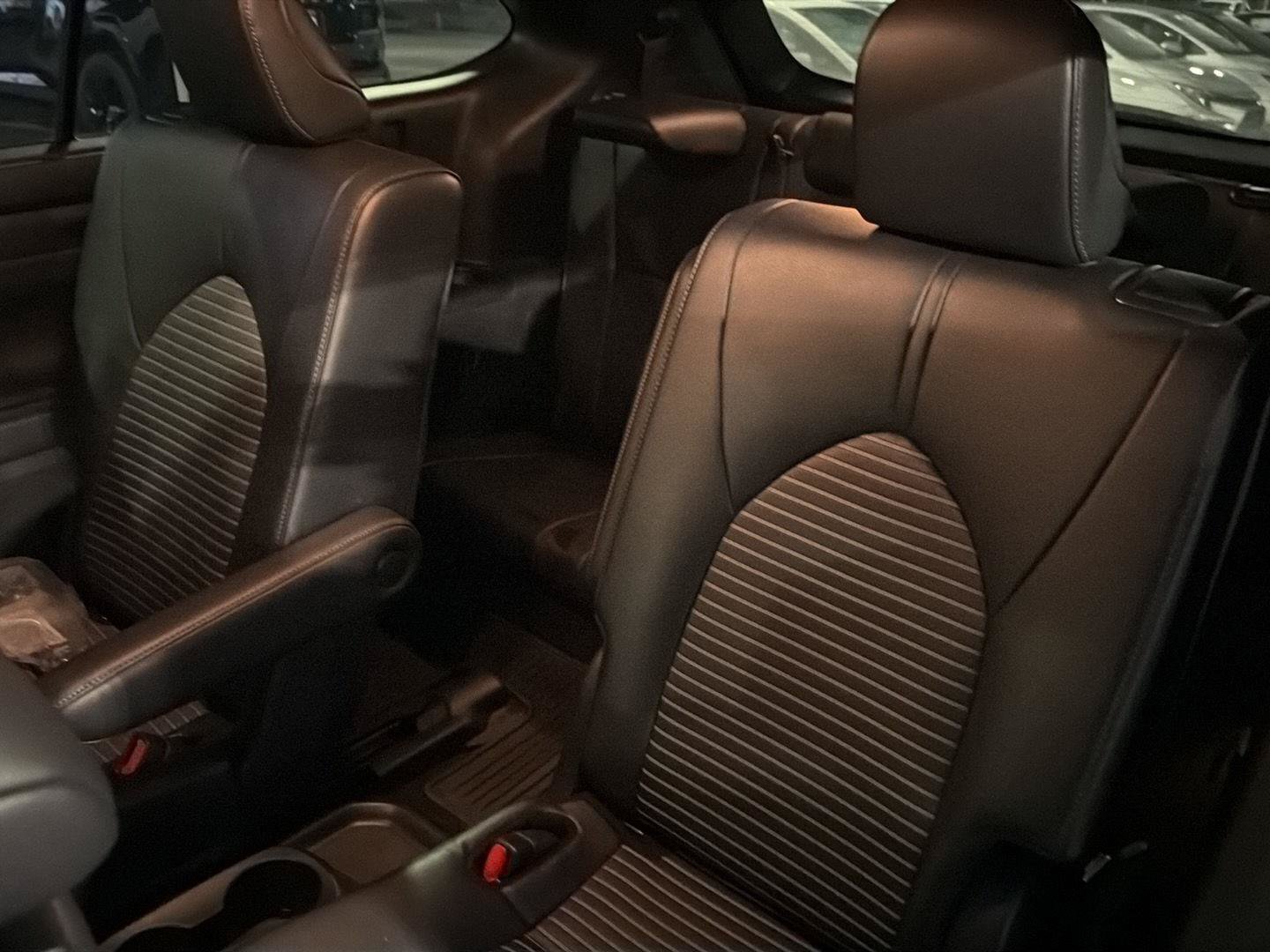 Used 2024 Toyota Highlander XSE FWD image 31