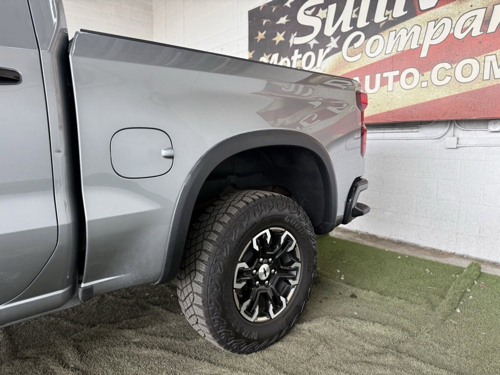 Used 2024 Chevrolet Silverado 1500 ZR2 w/ Technology Package image 11